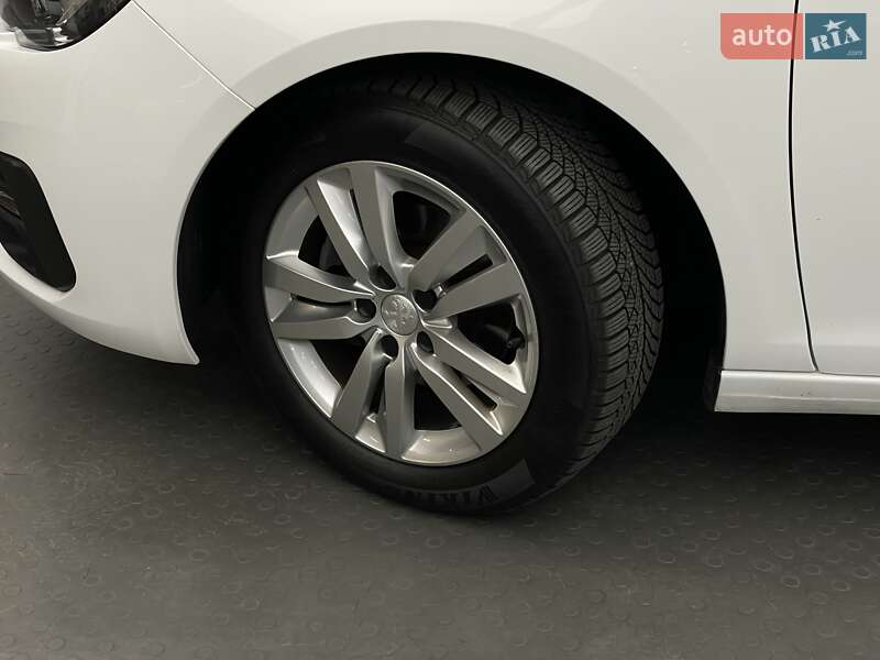 Хэтчбек Peugeot 308 2020 в Киеве фото 8 Хэтчбек Peugeot 308 2020 в Киеве