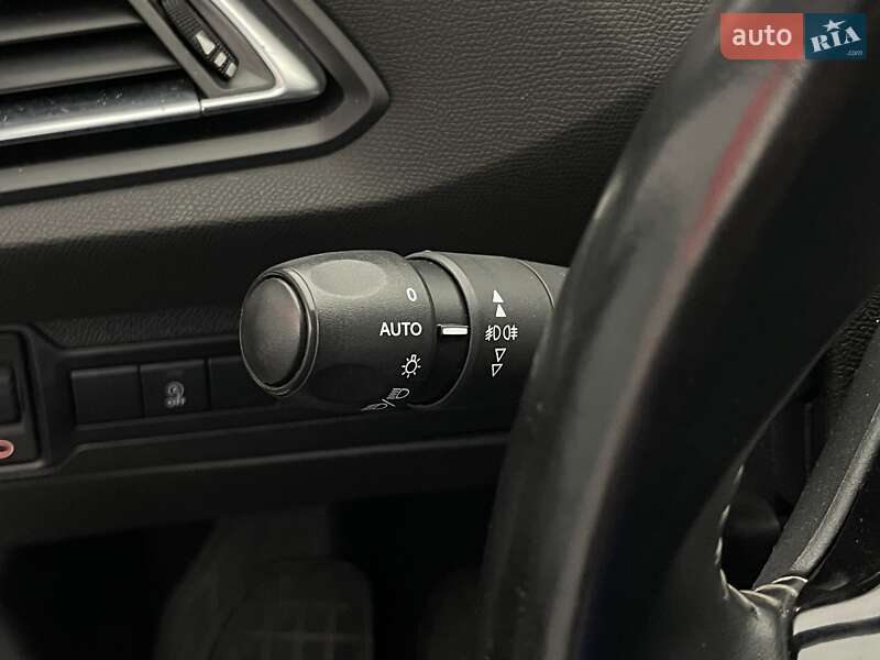 Хэтчбек Peugeot 308 2020 в Киеве фото 14 Хэтчбек Peugeot 308 2020 в Киеве