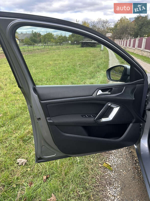 Универсал Peugeot 308 2016 в Ивано-Франковске фото 13 Универсал Peugeot 308 2016 в Ивано-Франковске