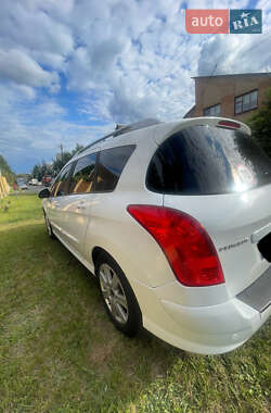 Универсал Peugeot 308 2011 в 