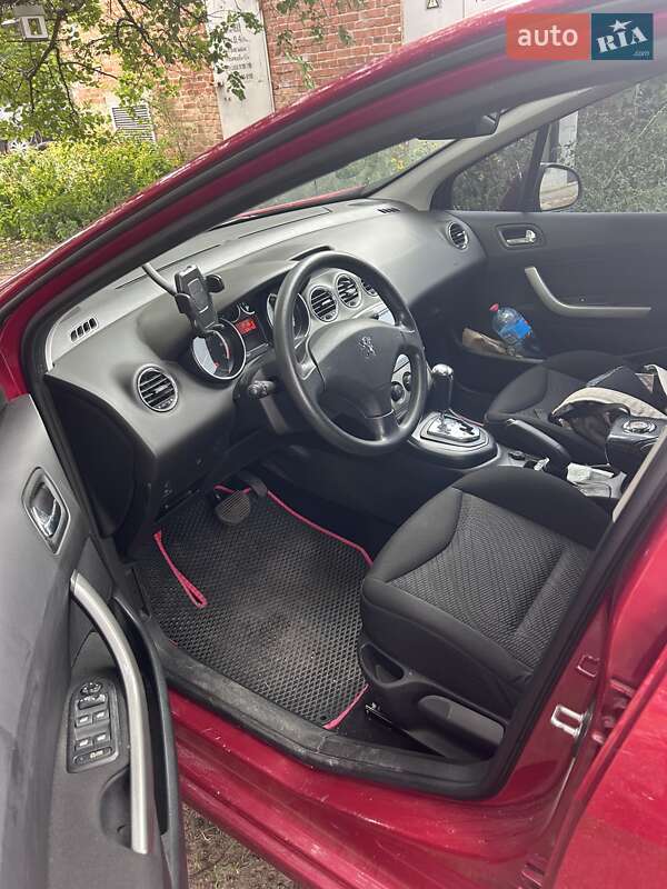 Хэтчбек Peugeot 308 2010 в Полтаве