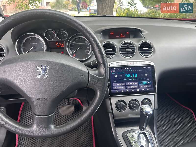 Хэтчбек Peugeot 308 2010 в Полтаве