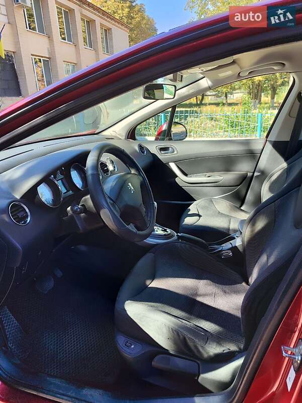 Хэтчбек Peugeot 308 2008 в Кривом Озере