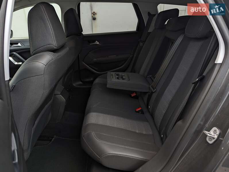 Универсал Peugeot 308 2018 в Киеве фото 14 Универсал Peugeot 308 2018 в Киеве