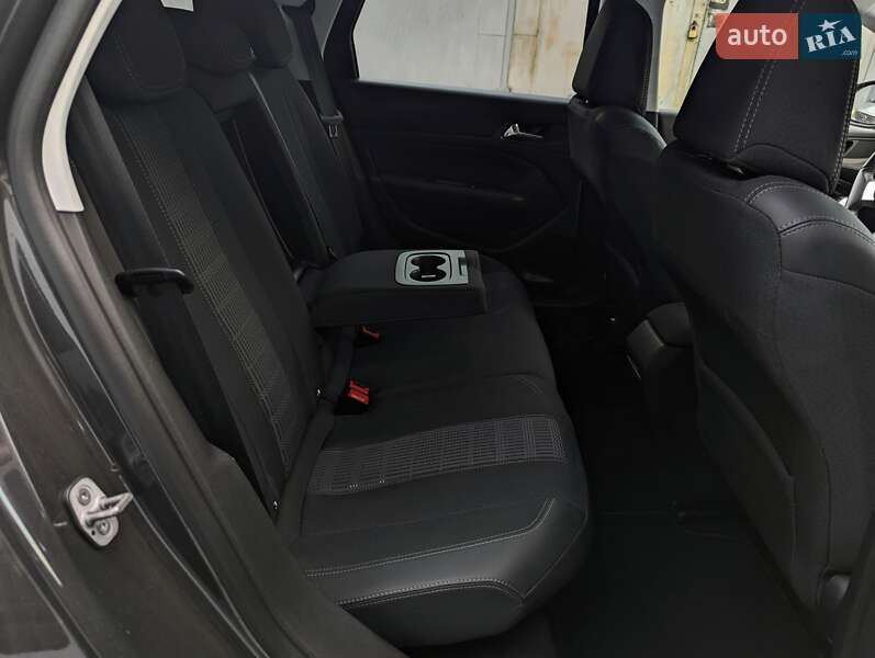 Универсал Peugeot 308 2018 в Киеве фото 16 Универсал Peugeot 308 2018 в Киеве
