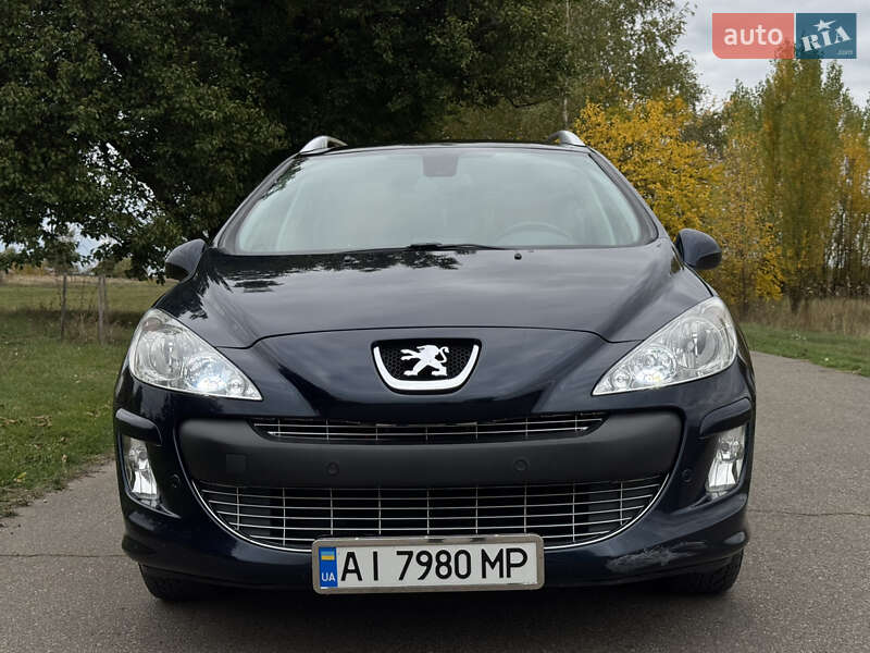Универсал Peugeot 308 2010 в Переяславе