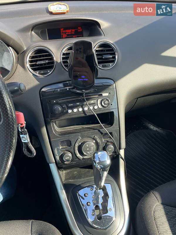 Хэтчбек Peugeot 308 2012 в Виннице