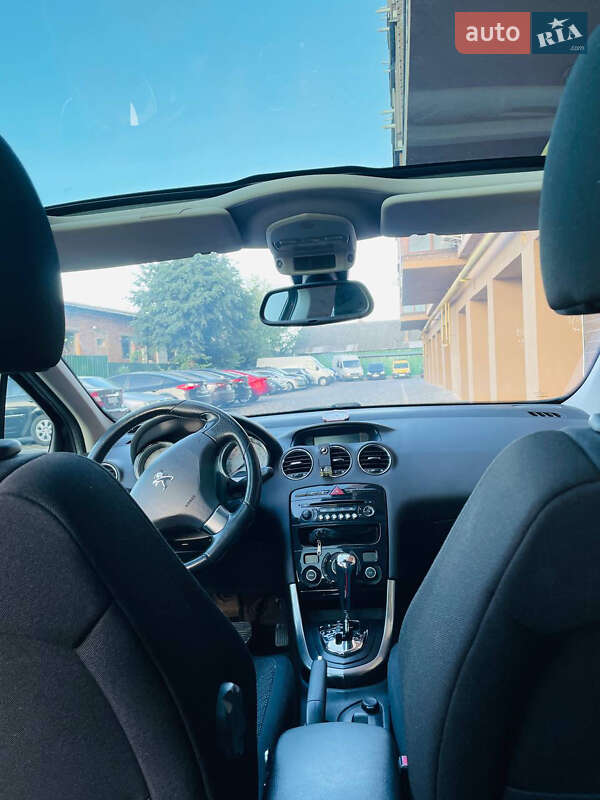 Хэтчбек Peugeot 308 2012 в Виннице