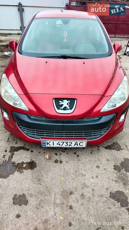 Хэтчбек Peugeot 308 2008 в 