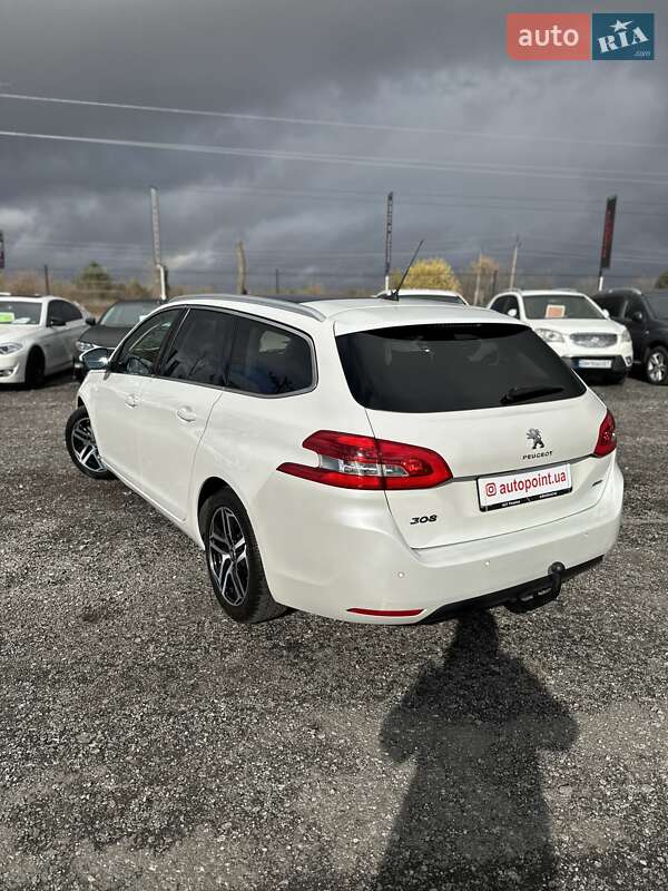 Універсал Peugeot 308 2015 в Білогородці