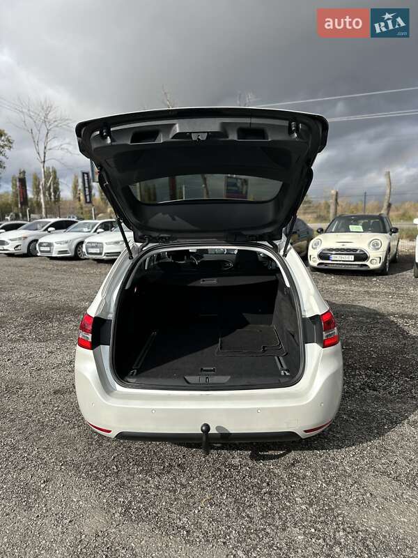 Універсал Peugeot 308 2015 в Білогородці