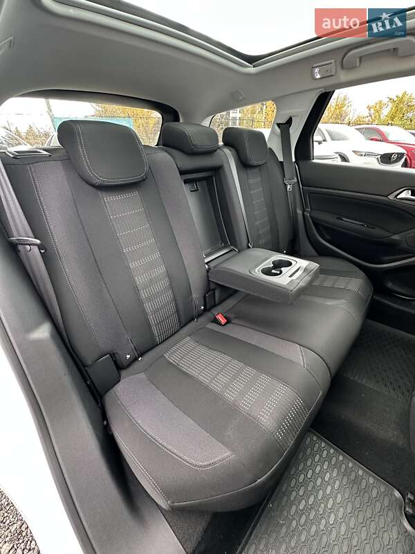 Універсал Peugeot 308 2015 в Білогородці