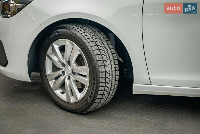 Хэтчбек Peugeot 308 2020 в Киеве