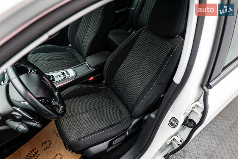 Хэтчбек Peugeot 308 2020 в Киеве