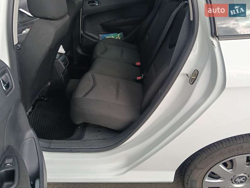 Универсал Peugeot 308 2011 в Днепре