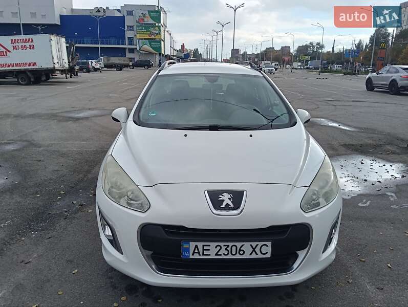 Универсал Peugeot 308 2011 в Днепре
