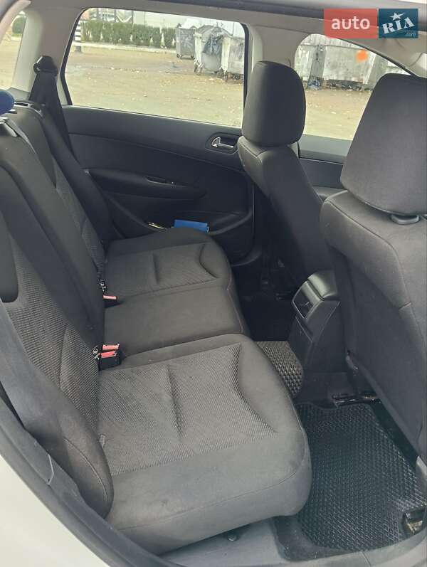 Универсал Peugeot 308 2011 в Днепре