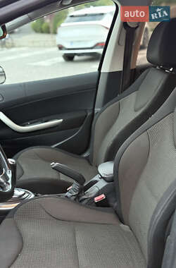Хэтчбек Peugeot 308 2013 в 