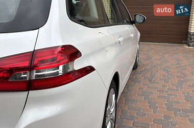 Універсал Peugeot 308 2014 в 