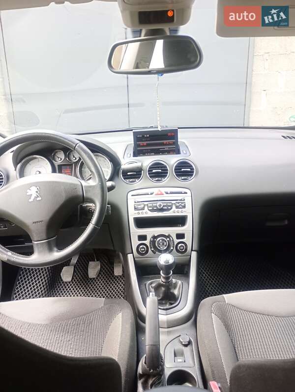 Универсал Peugeot 308 2011 в Новояворовске фото 13 Универсал Peugeot 308 2011 в Новояворовске