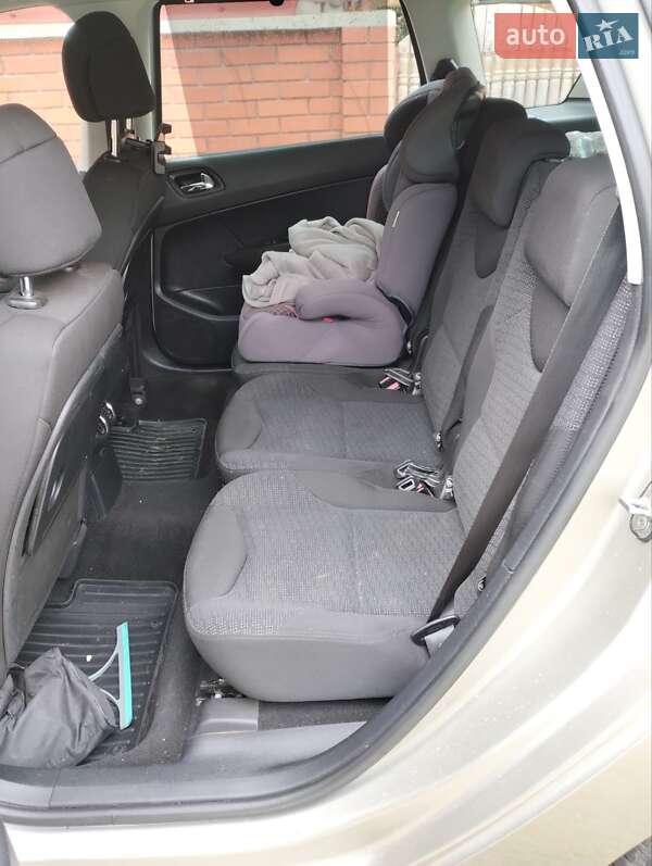 Универсал Peugeot 308 2008 в Мукачево фото 4 Универсал Peugeot 308 2008 в Мукачево