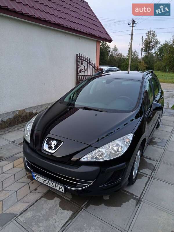 Универсал Peugeot 308 2008 в Буске