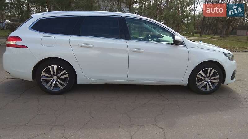Универсал Peugeot 308 2019 в Чернигове