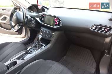 Хэтчбек Peugeot 308 2016 в Кременце