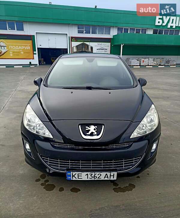 Хэтчбек Peugeot 308 2010 в Павлограде