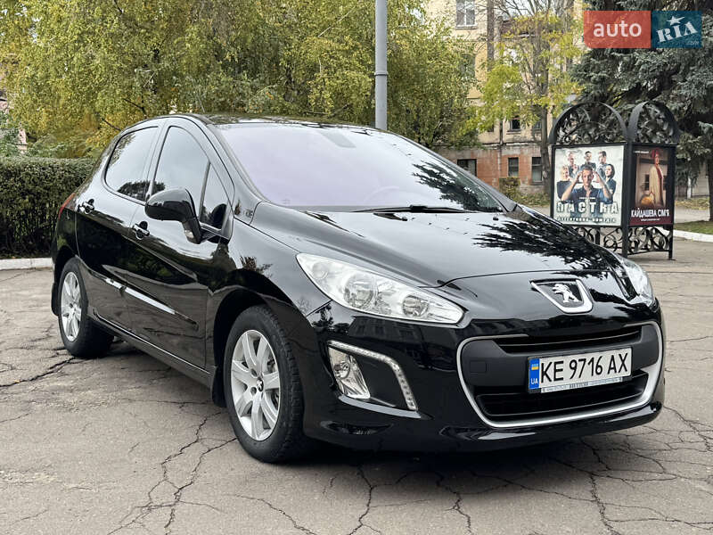 Хетчбек Peugeot 308 2012 в Кам'янському