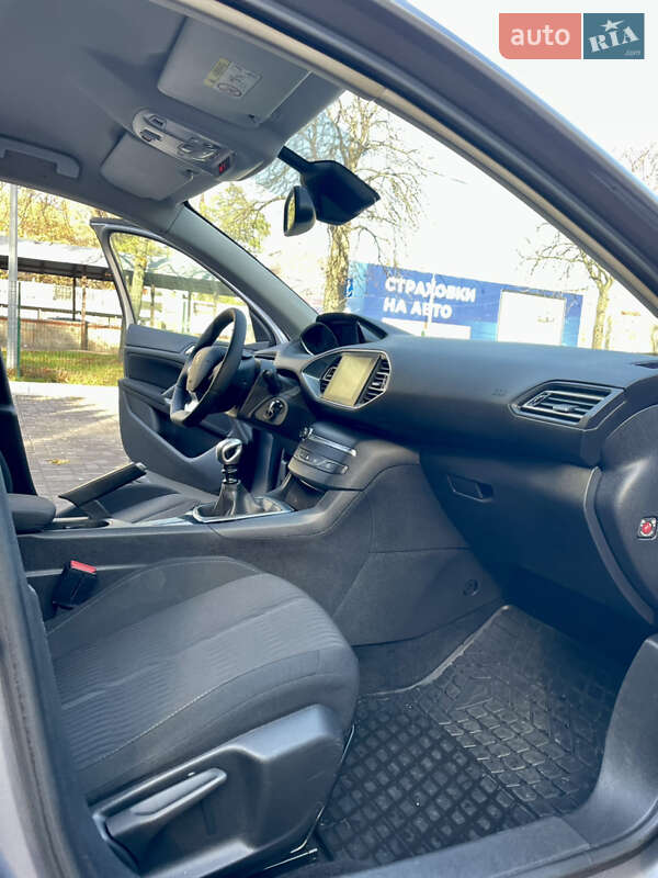 Универсал Peugeot 308 2015 в Киеве фото 24 Универсал Peugeot 308 2015 в Киеве