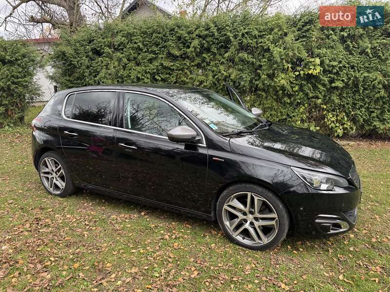 Хэтчбек Peugeot 308 2014 в Львове