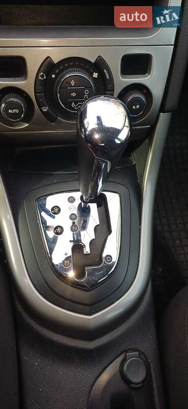 Универсал Peugeot 308 2011 в Киеве фото 3 Универсал Peugeot 308 2011 в Киеве