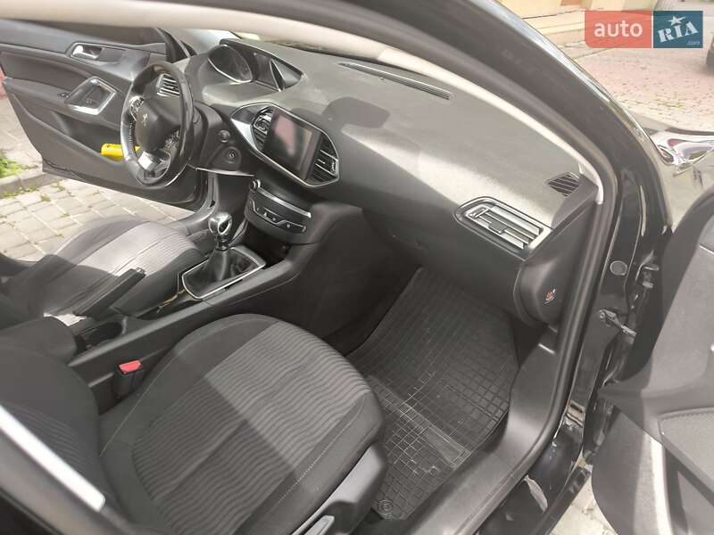 Универсал Peugeot 308 2015 в Тернополе фото 5 Универсал Peugeot 308 2015 в Тернополе
