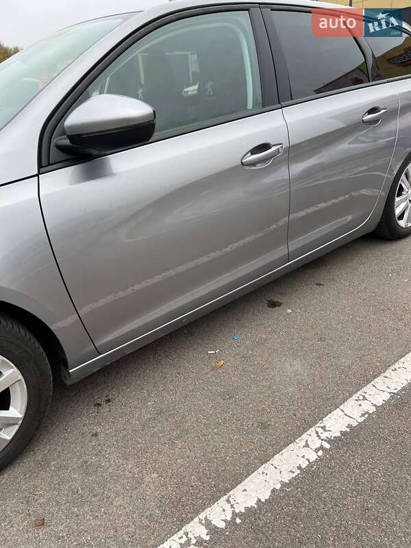 Універсал Peugeot 308 2018 в Звенигородці