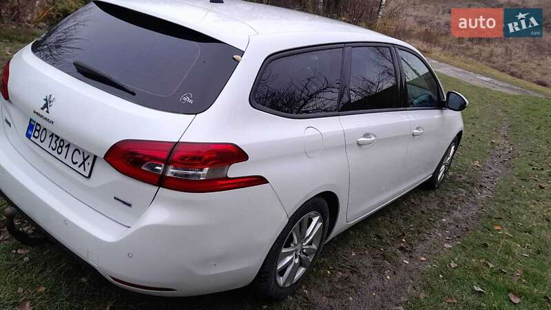 Універсал Peugeot 308 2015 в Тернополі