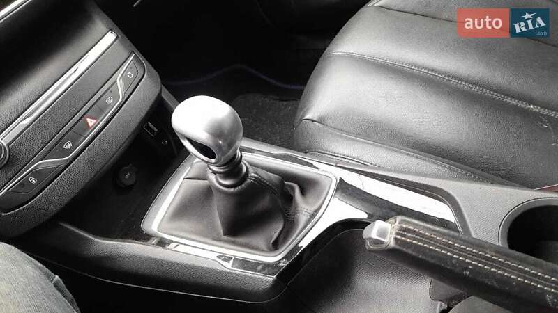 Універсал Peugeot 308 2015 в Тернополі