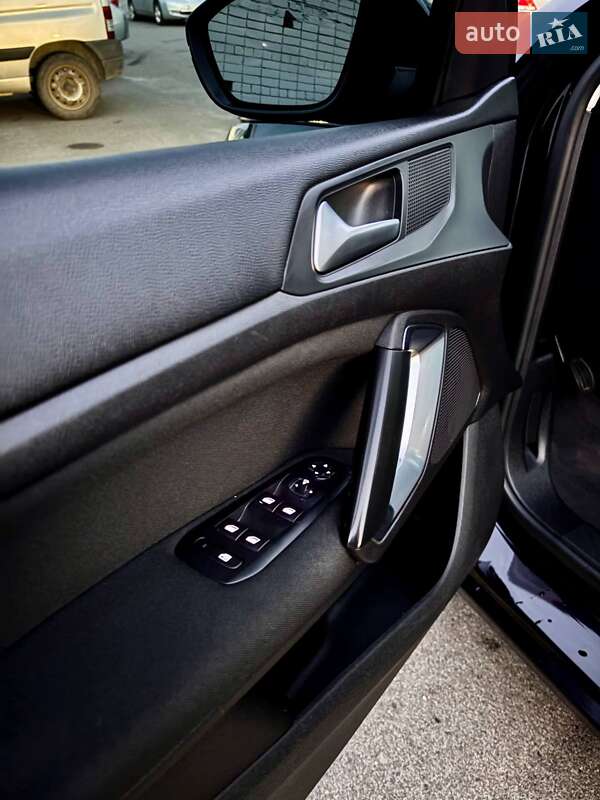 Универсал Peugeot 308 2015 в Днепре