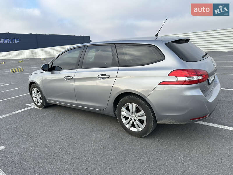 Универсал Peugeot 308 2016 в Львове