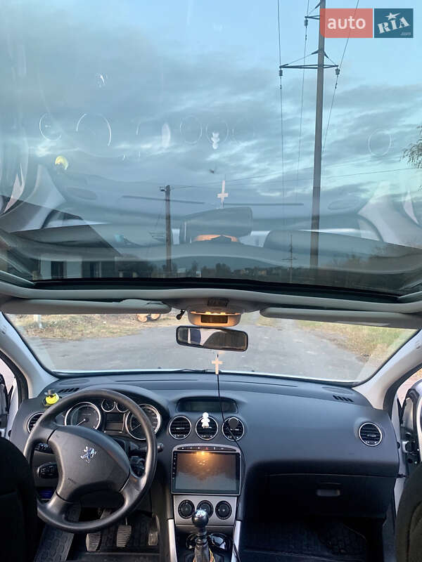 Универсал Peugeot 308 2009 в Буске