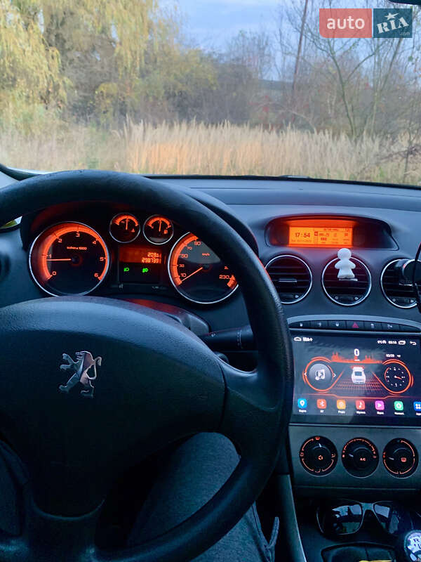 Универсал Peugeot 308 2009 в Буске