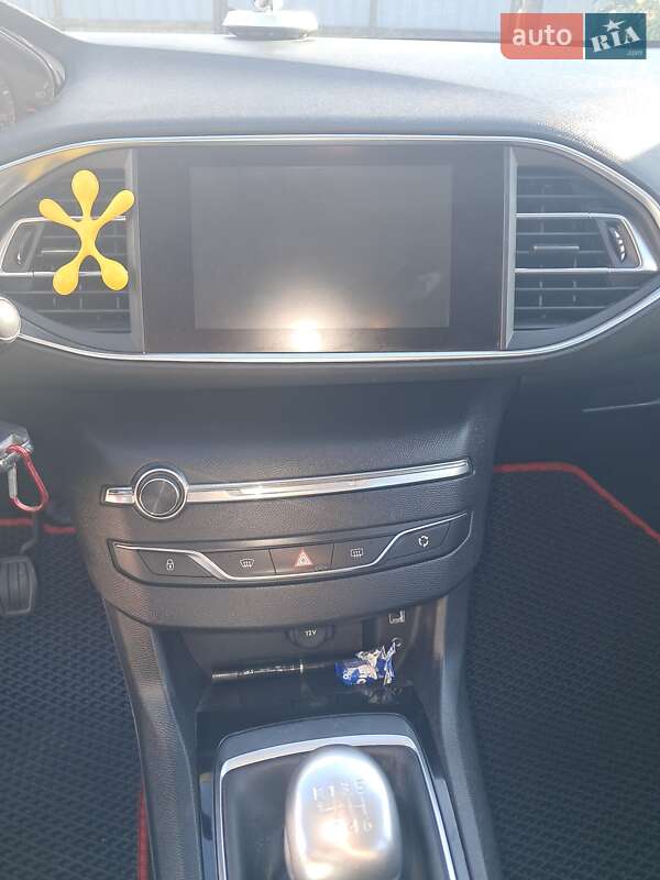 Универсал Peugeot 308 2014 в Дубно