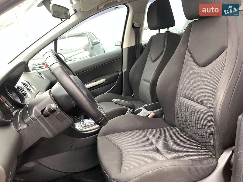 Хэтчбек Peugeot 308 2010 в Виннице