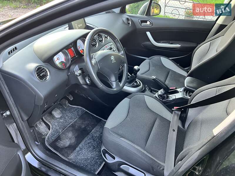 Универсал Peugeot 308 2013 в Луцке