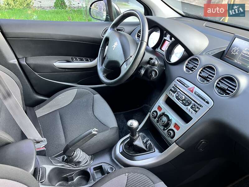 Универсал Peugeot 308 2013 в Луцке