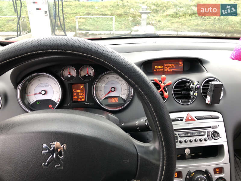 Хэтчбек Peugeot 308 2008 в Львове