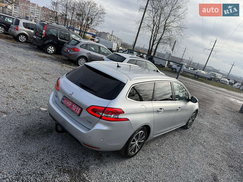 Універсал Peugeot 308 2015 в Рівному