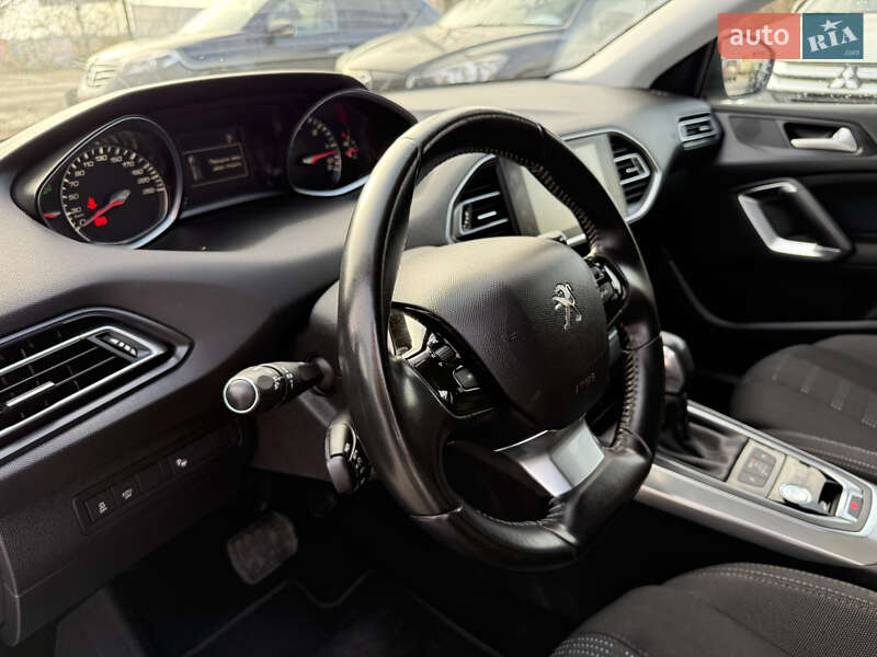Універсал Peugeot 308 2015 в Рівному