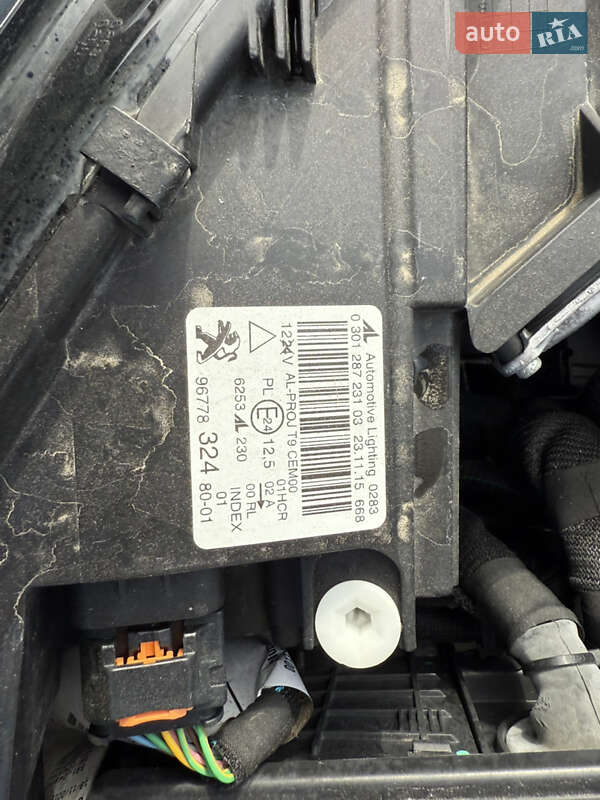 Універсал Peugeot 308 2015 в Рівному