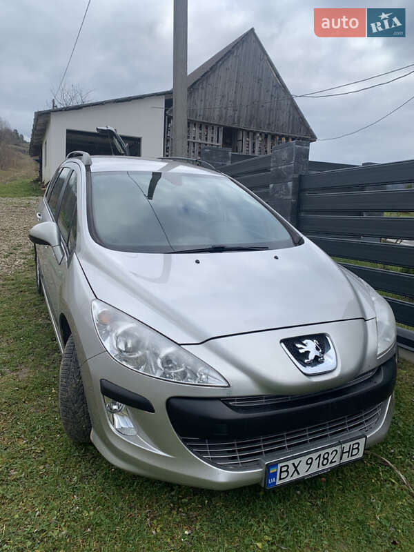 Универсал Peugeot 308 2008 в Старом Самборе фото Универсал Peugeot 308 2008 в Старом Самборе